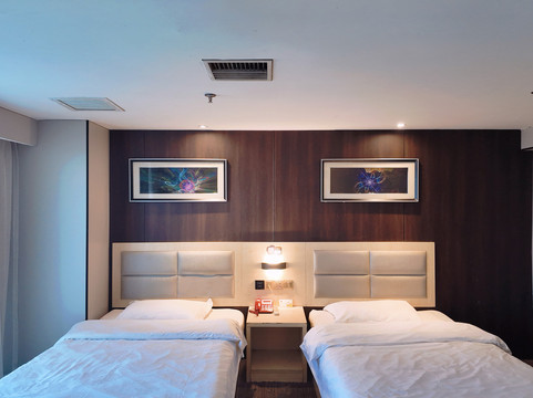 尚一特连锁酒店(宜城中华路店)