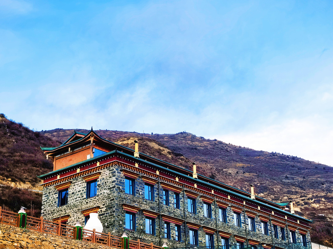 花筑·唐拉颇章·悬崖藏地民宿（牟尼沟风景区店）