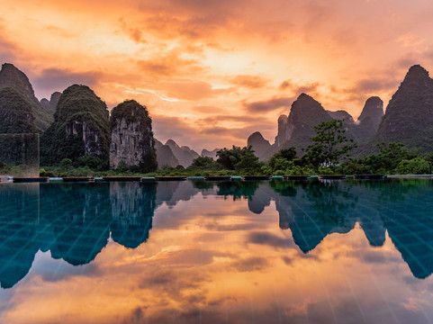 在水一方酒店（阳朔十里画廊遇龙河店）主图