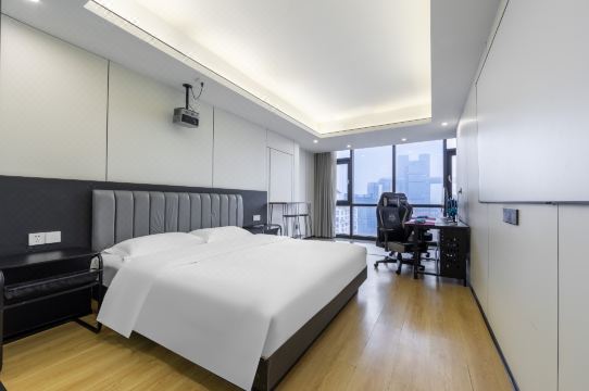 Wangke E-sports Homestay (Jiefangbei Cloud Eye)