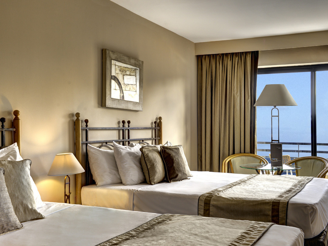 Pembroke酒店住宿-科林西亚马瑞那海滩度假村