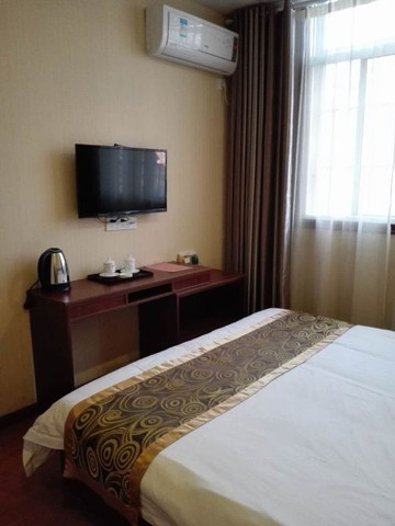 利辛七彩商务宾馆