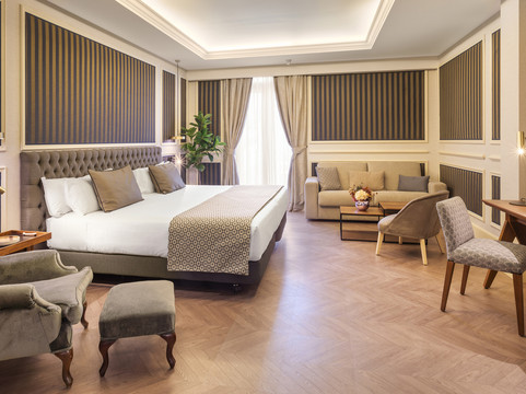 加泰罗尼亚科尔特斯酒店