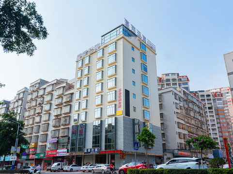 富莱公寓(高州城东客运站店)