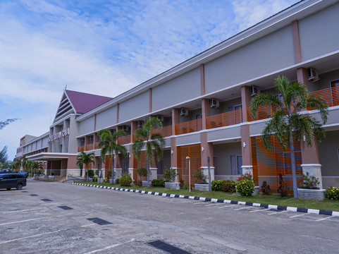 Sutan Raja Hotel & Convention Centre Kolaka