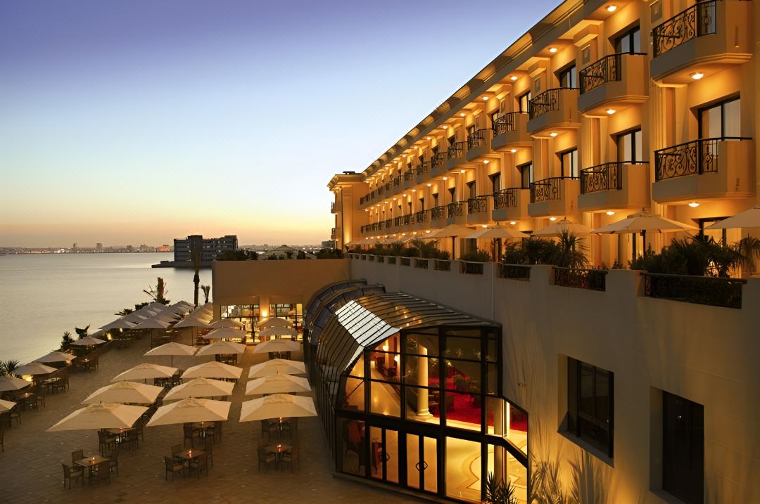 伯格斯杜拉克巴塞羅凱煌酒店