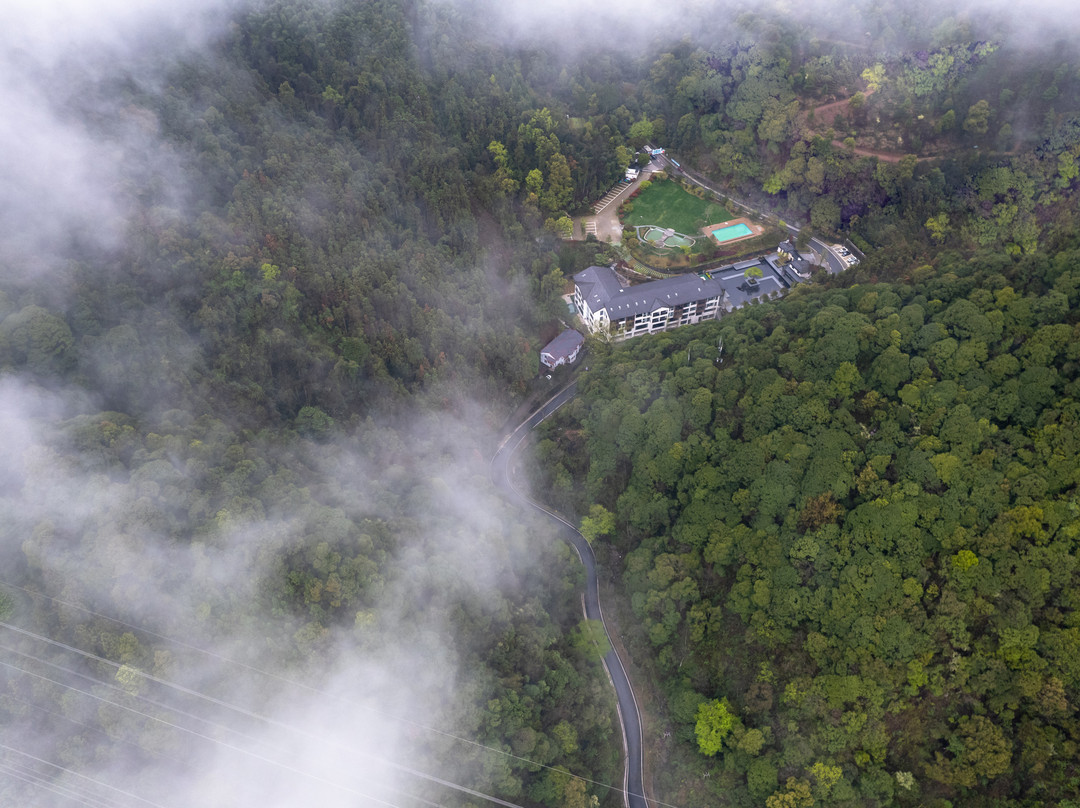 建德谷雨山居民宿（千岛湖情人谷好运岛景区店）
