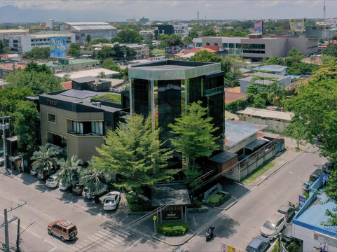 Victorias City酒店住宿-The Henry Hotel Roost Bacolod