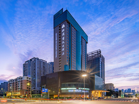 深圳万悦格兰云天大酒店主图