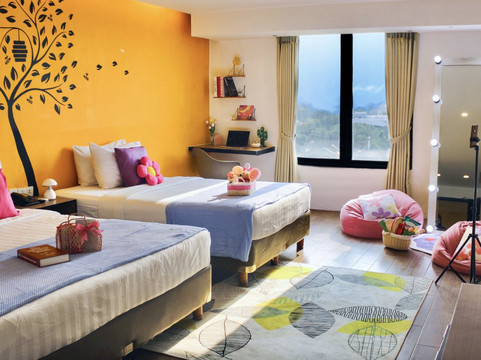 Yellow Bee Hotel Tangerang