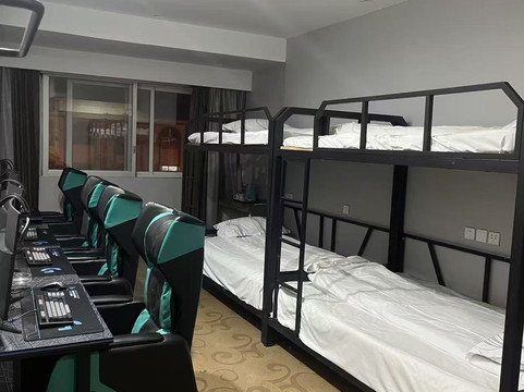 霍邱都市118连锁酒店工农兵大桥店