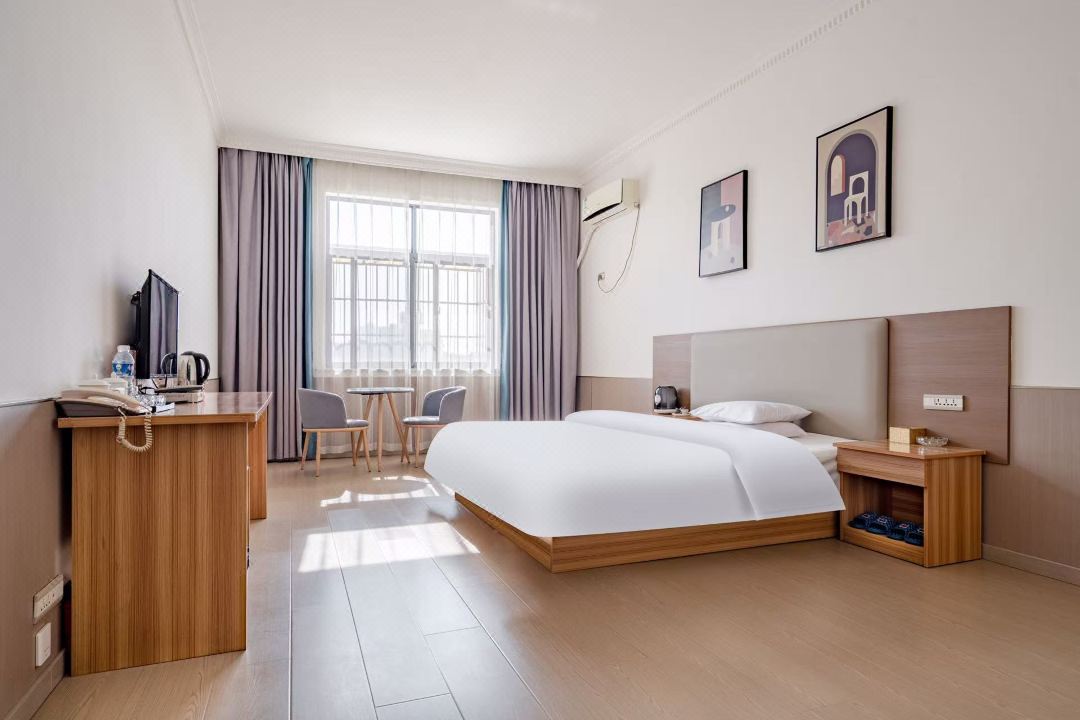 Mango Hotel