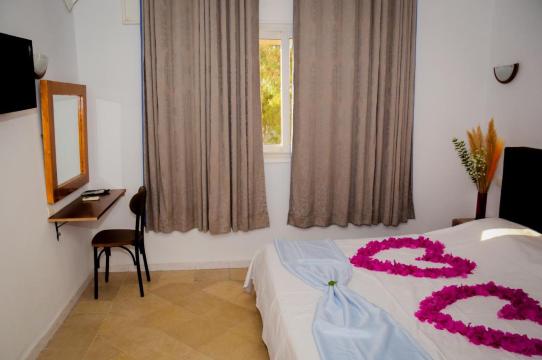 杰尔巴大酒店-官方