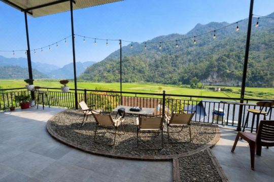 維宣三海湖民宿