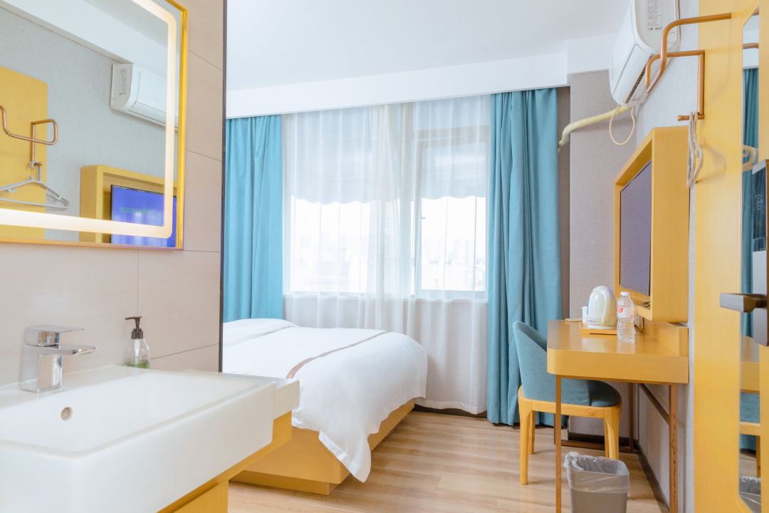 Q8 Hotel