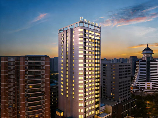 峰润喀斯特酒店