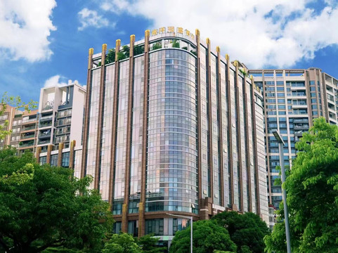 冠盛皇室堡酒店主图