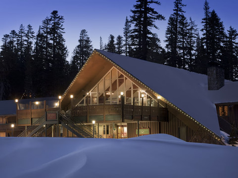 六月湖酒店住宿-猛犸象山酒店