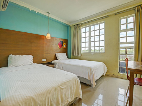 Oyo 90709 Northern Inn