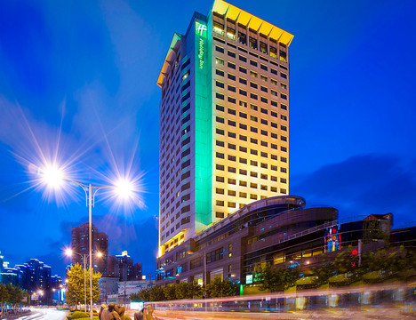 上海古井假日酒店主图