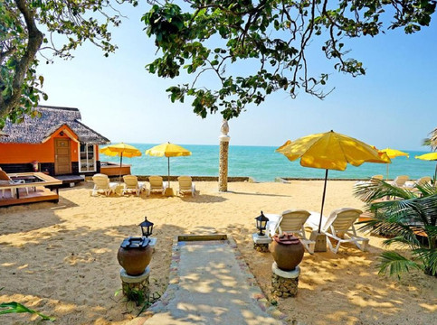 日落村海滩度假村