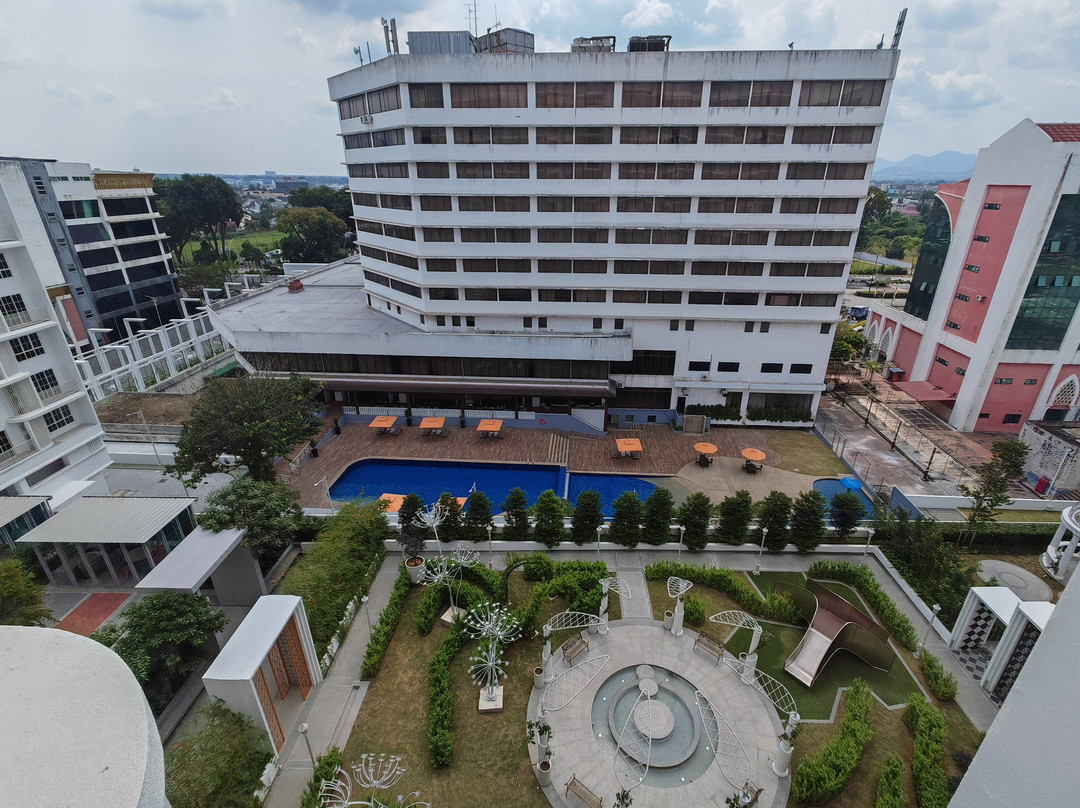 The Stallionz Signature Suites by IWH Suites