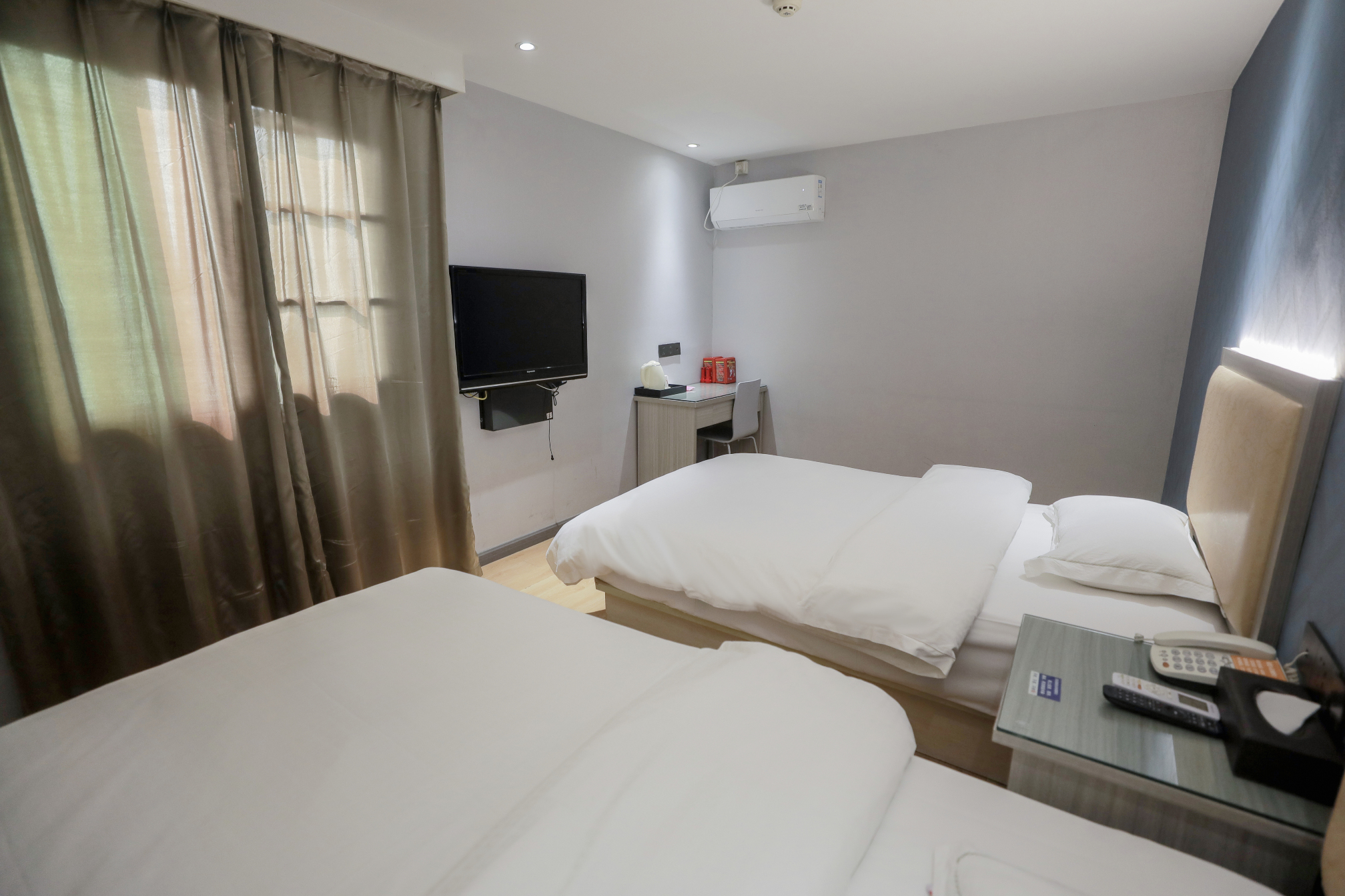 丽景假日酒店(十堰张湾区政府店)-官方