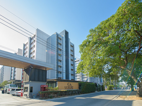 O2素万那普机场大酒店