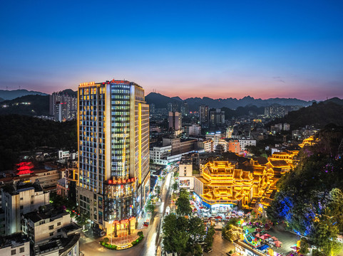 西林县酒店住宿-国龙雅阁大酒店