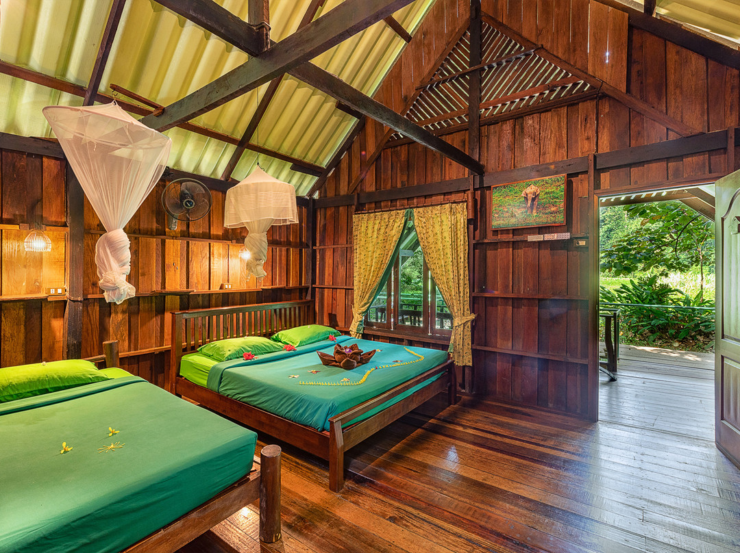 考索河滨小屋
