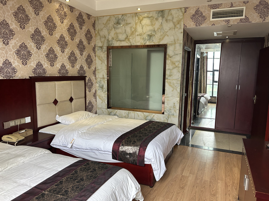 平江县凯峰大酒店