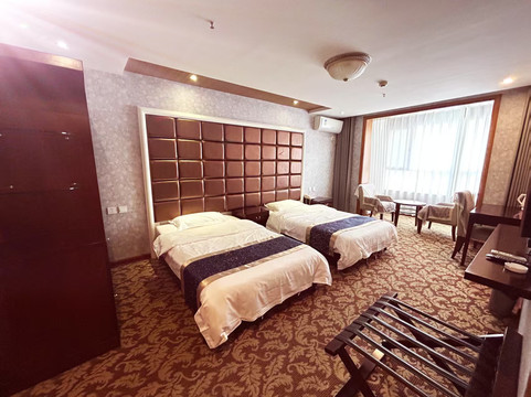 滦平零五大酒店