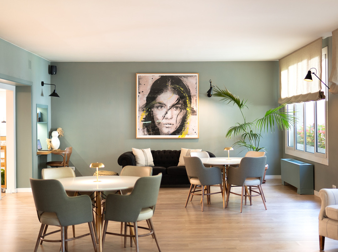 特雷斯托雷斯阿迪拉姆酒店