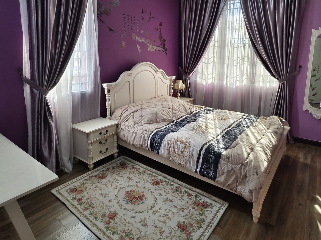 The Courtyard Room, Spacious Sanctuary.