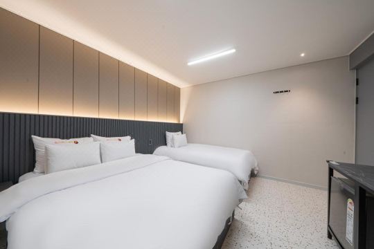 伊斯伊斯泰霍特爾在新安洞-光州