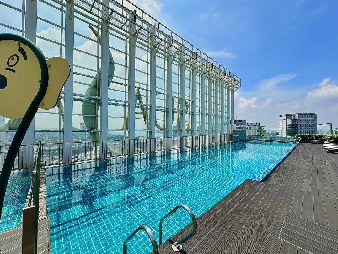 Suasana Residence Near CIQ Johor Bahru by Stayrene