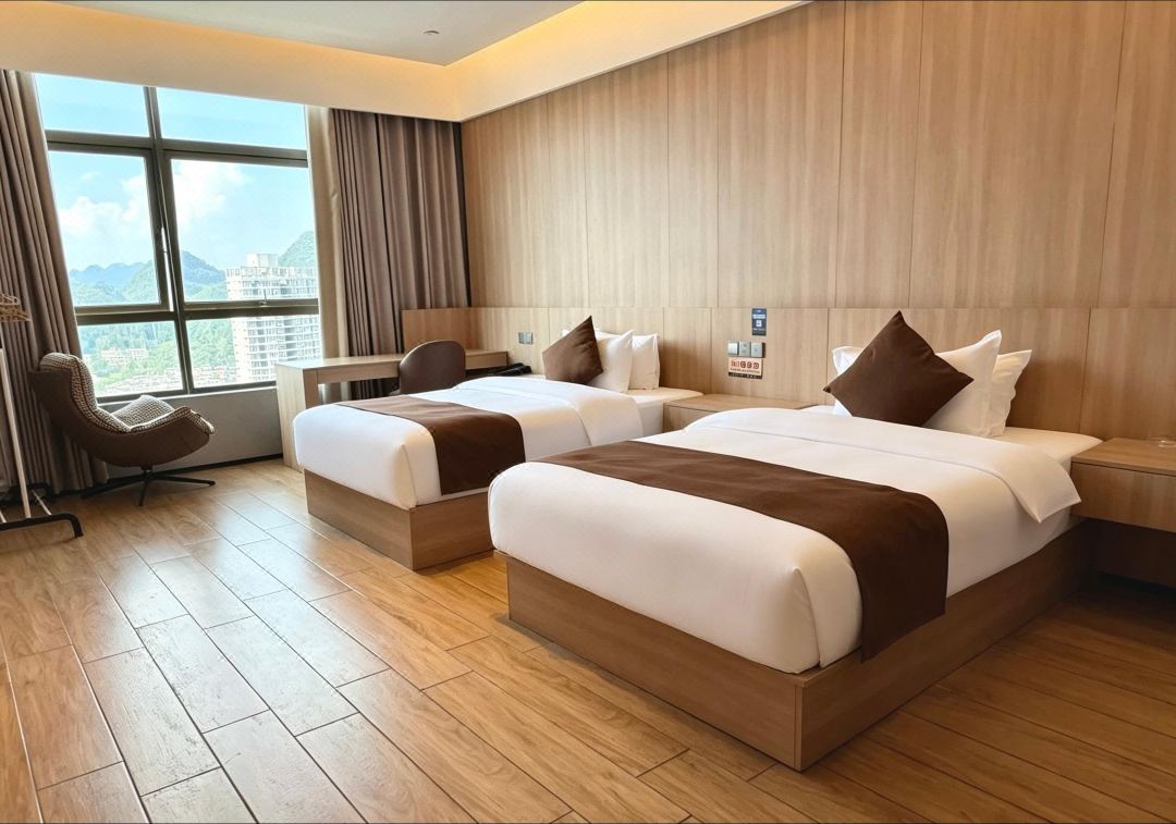19 Qiyue Hotel (Liupanshui Wanda Plaza HSR Station Branch)