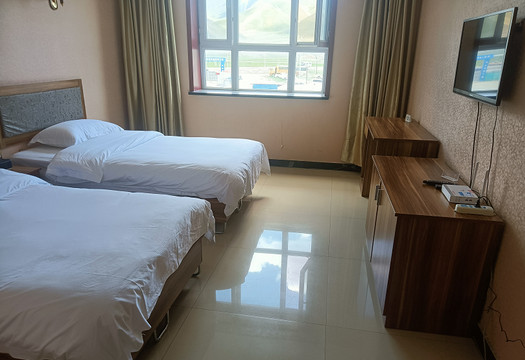 和静蓝天大酒店