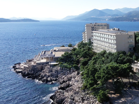 阿里斯顿皇家酒店