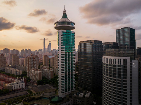 上海東錦江希尔顿逸林酒店主图