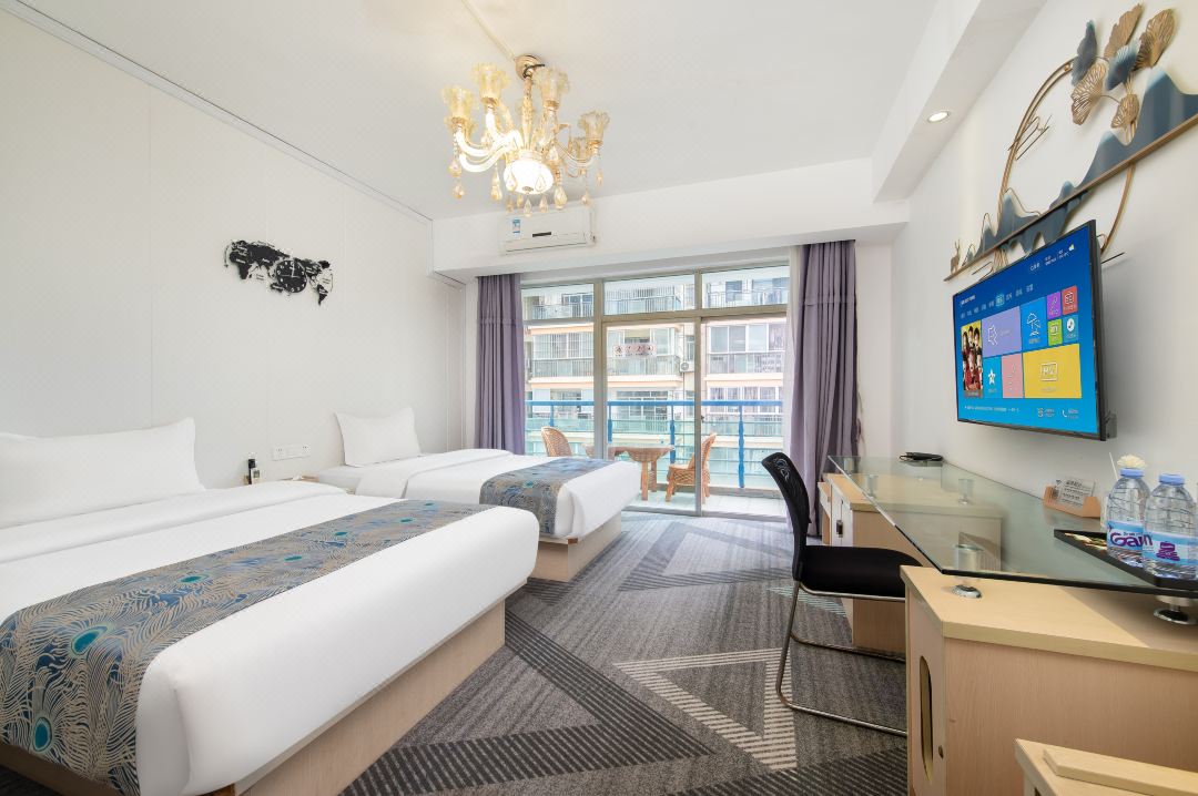 6 Days Hotel