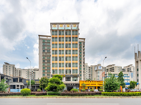 万鹏酒店(湛江遂溪全丰广场店)