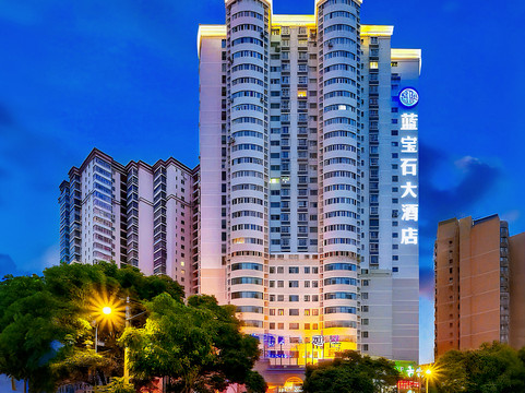 蓝宝石大酒店
