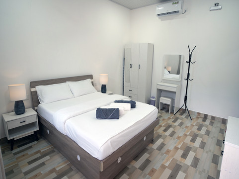 The Happiness Sun Suites