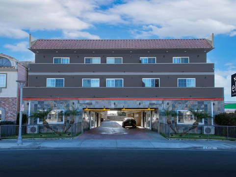 英格尔伍德酒店住宿-英格伍德速8酒店