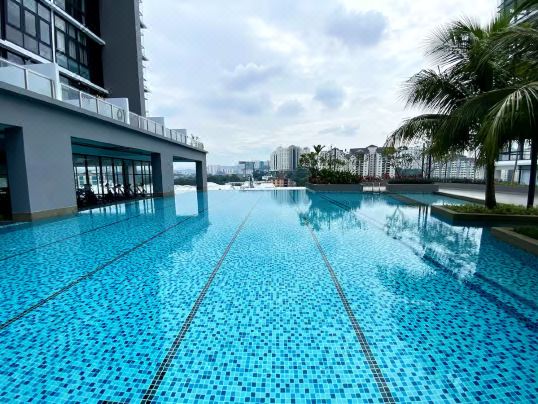 Queensville Near Midvalley #LRT #Carpark #Netflix