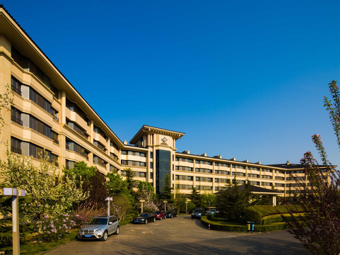 北京春晖园温泉度假酒店主图