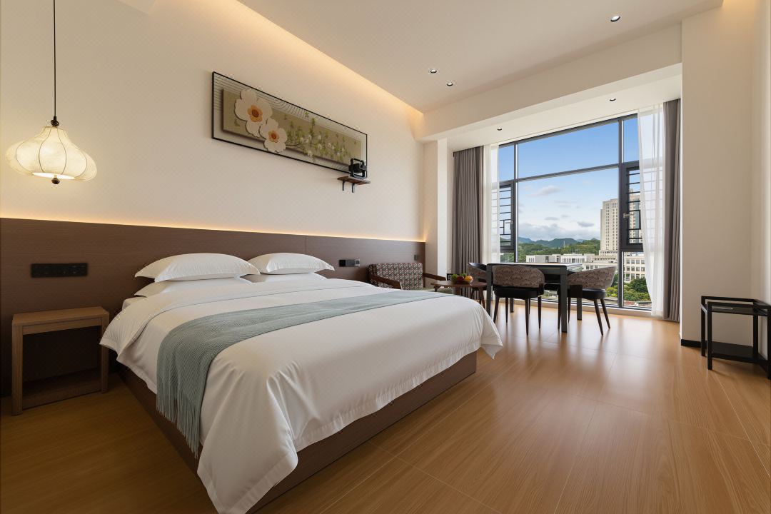 Jushan · Buyi Peak Design Guesthouse (Jushan Square Dream City Mall)