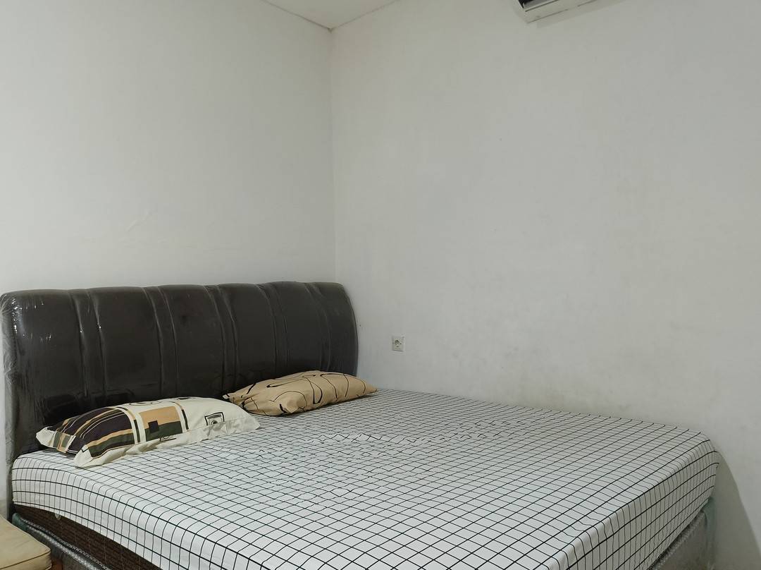 O望加锡RSUD Haji酒店，原名Serein Coliving