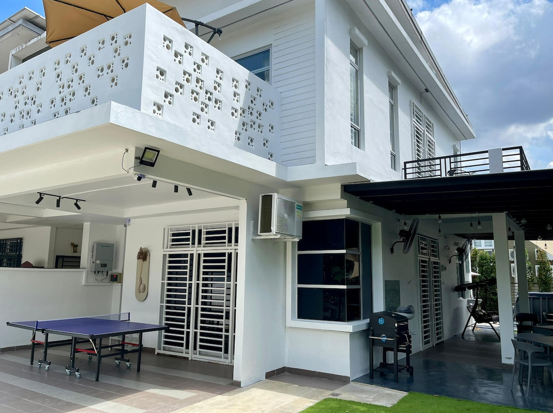 Heliconia Design Home •Pool•BBQ•KTV JB AEON Tebrau